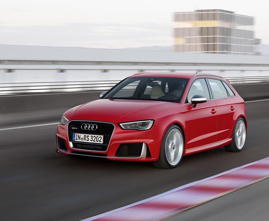  Audi RS3 Sportback 2015 года  (WW) (фото 11 из 38)